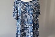 Enmain blue &amp; white top, Size 20-22