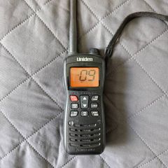 Uniden mhs-126 floating marine radio