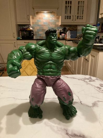 Marvel Disney The Incredible Hulk Large Action Figure 37cm