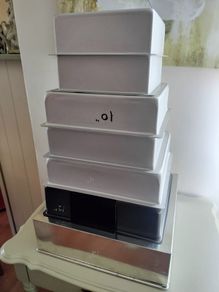 Square cake tins