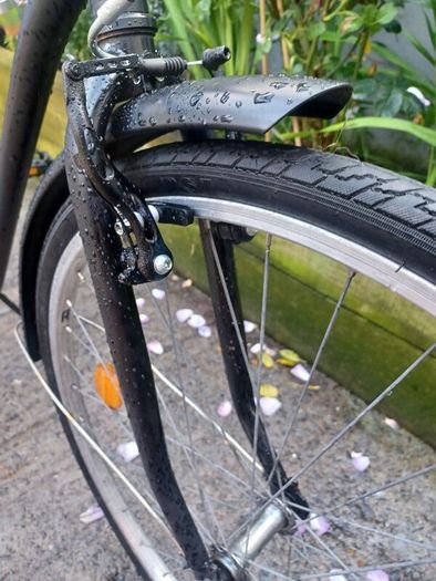 B-Twin Commuter bike