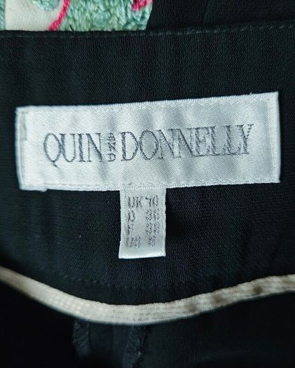 Vintage Y2K Quin and Donnelly black tailored bootcut ladies trousers size 10 2000s