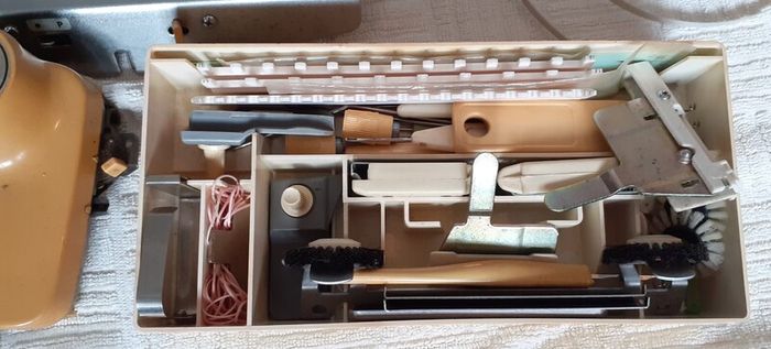 Empisal Knitmaster Knitting Machine