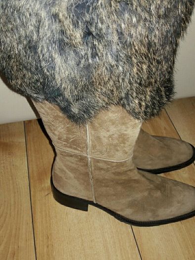 Ladies Tan suedette boot Cinders Size 36 NEW