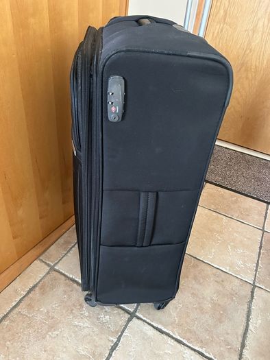 Large Black Samsonite Suitcase
