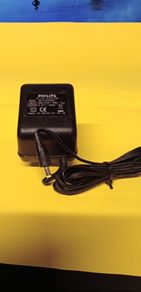 PHILIPS / 7.5-Volt Power Adaptor