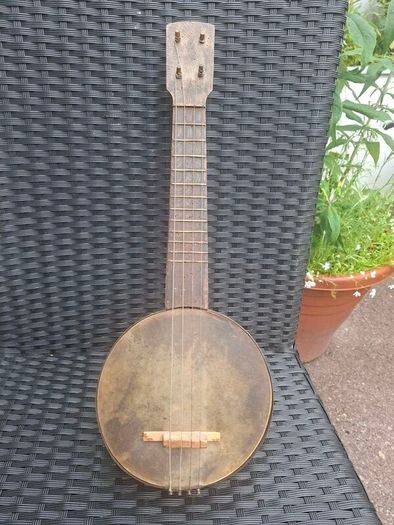 Antique 1920's Banjolele