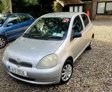 Yaris 2001