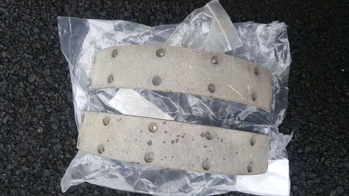 MF 35, Brake Lining