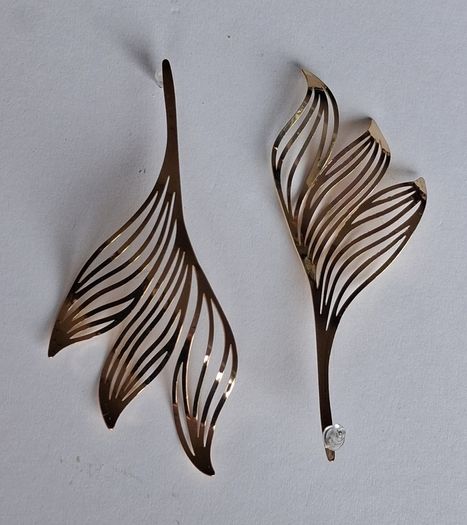 Gold Wavy Sculpted Fluid Leaf Earrings