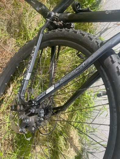 Carrera vengeance mountain bike