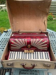 Royal Standard Accordion