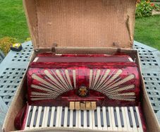 Royal Standard Accordion