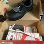 steel toe cap safety boots / safety shoes Image 5