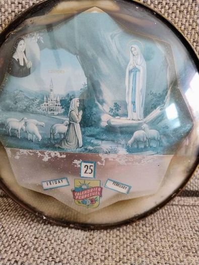 Lourdes Perpetual Calendar 1968 Adjustable wall hanging FREE STANDARD POSTAGE INCLUDED