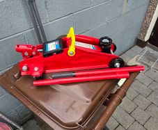car jack