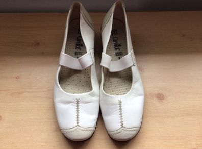 Caprice Ladies white leather mary jane strap casual shoes size 8 G