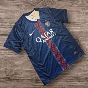 Nike Men's Navy and Blue T-shirt