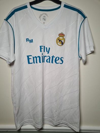 Real Madrid football jersey shirt 2017 Size Medium
