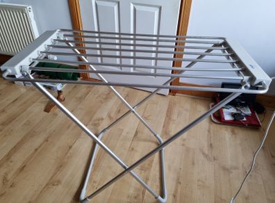 Electric clothes airer