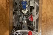 Earth Warriors White King Figure Brand New