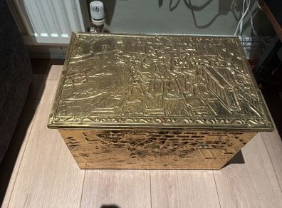 gold fireside box