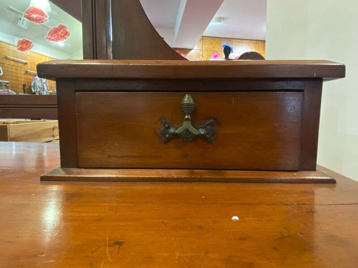 Antique victorian/edwardian dressing table
