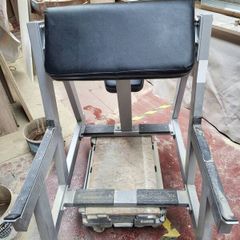 Arm curle machine