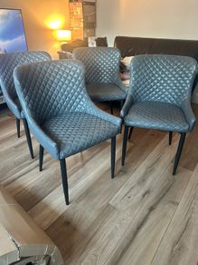 dining chairs x 5