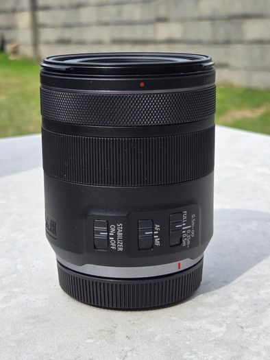 Canon RF 85mm f/2.0 Macro IS STM