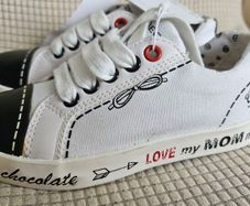 kids trainers