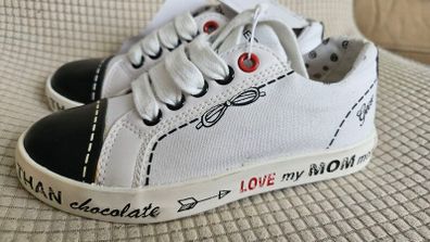 kids trainers