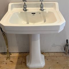 Shires Pedestal Wash Basin with Taps & Waste
