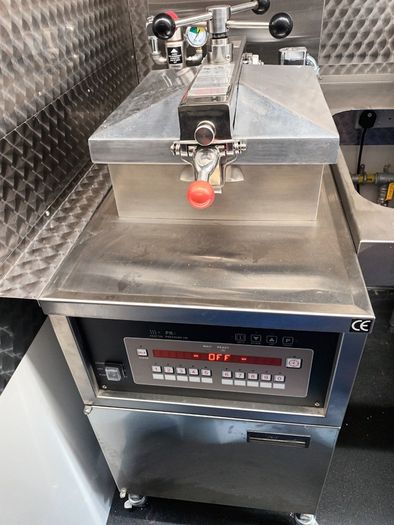 Pressure fryer