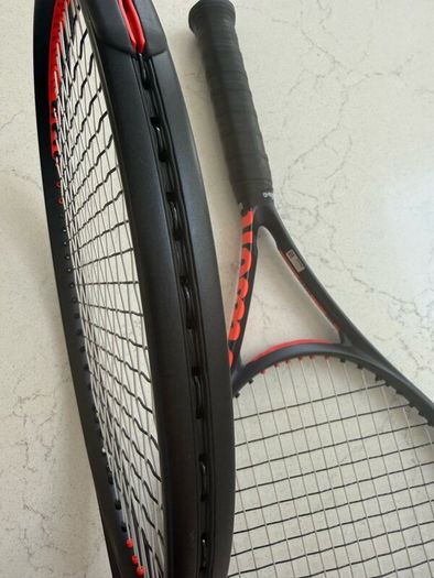 Wilson Clash 100 Pro V3.0 Racket (3)