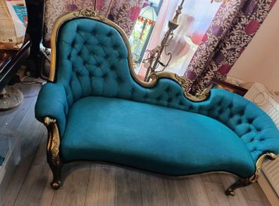 Chaise Lounge