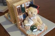 Teddy bear bookends