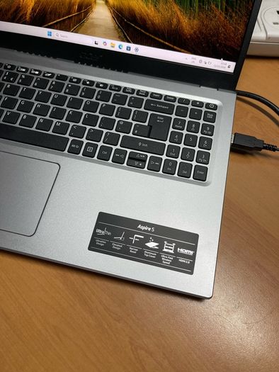 Acer aspire 5 i5 pro 8/256 Windows 11
