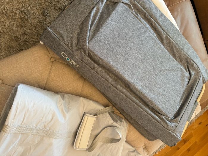 Tutti Bambino Cozee Co-Sleeper.