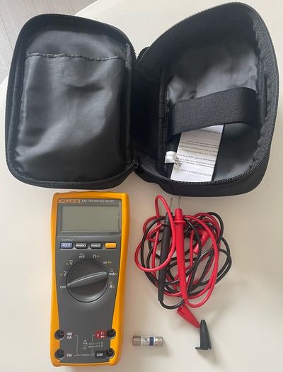 Fluke 175 True-rms Multimeter