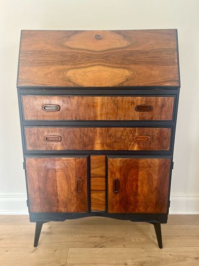 SALE! Funky Cocktail Bar/Bureau Stunning Grain