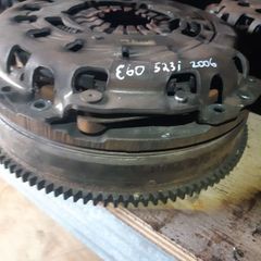 Fly wheel bmw e60 523i 2006