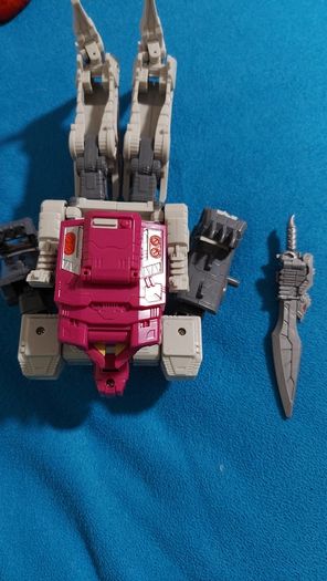 Transformer / toy / combiner