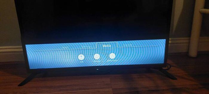 Sharp 32" smart tv