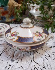 An antique  "Bristol " tureen