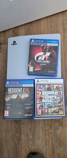 PS5 with PSVR and games