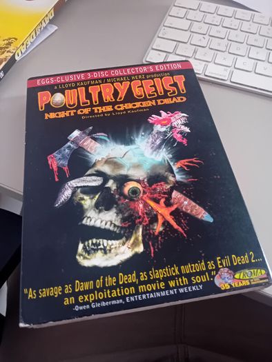 Poultrygeist: Night of the Chicken Dead - 3-Disc Collector's Edition