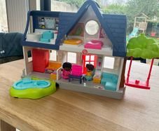 Little people house