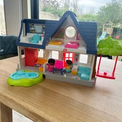 Little people house