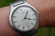 Timex Men's Wristwatch Water Resistant 50 Meters Stainless Steel Back Silvertone